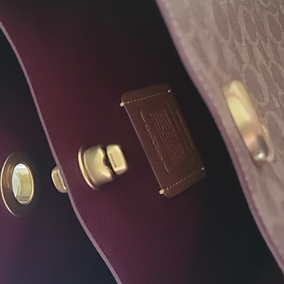 Coach small tote - Picture 2 of 4